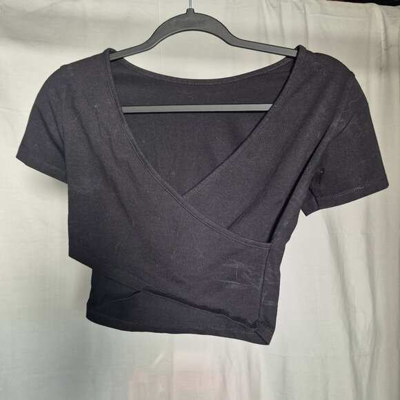 Black Crop Top Women's Small - Picture 1 of 1